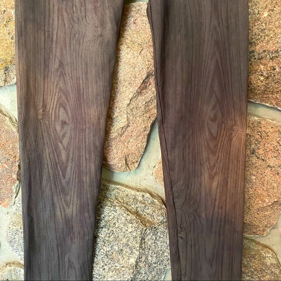 Wood grain pattern leggings! New condition. Made in Canada! - Picture 2 of 5